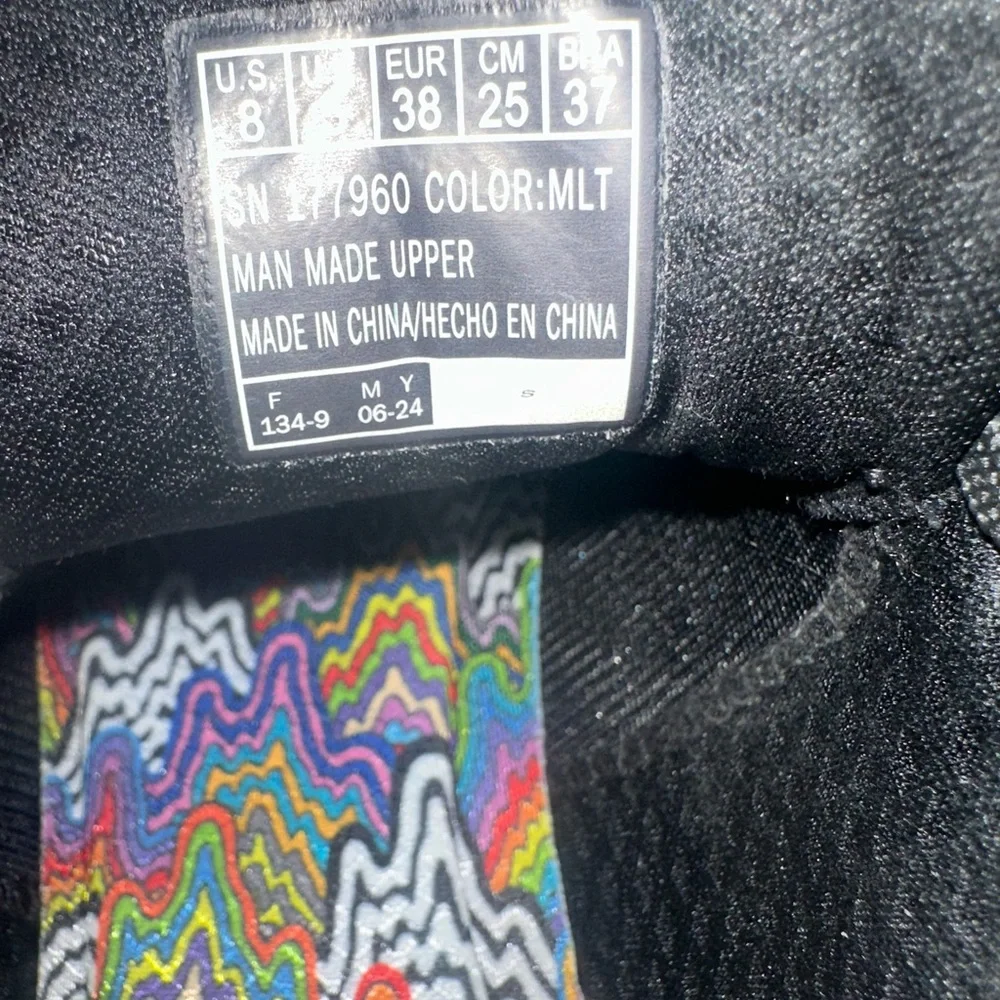 Skechers Street x Jen Stark: Uno-Infinite Drip Sneakers - Picture 4 of 7